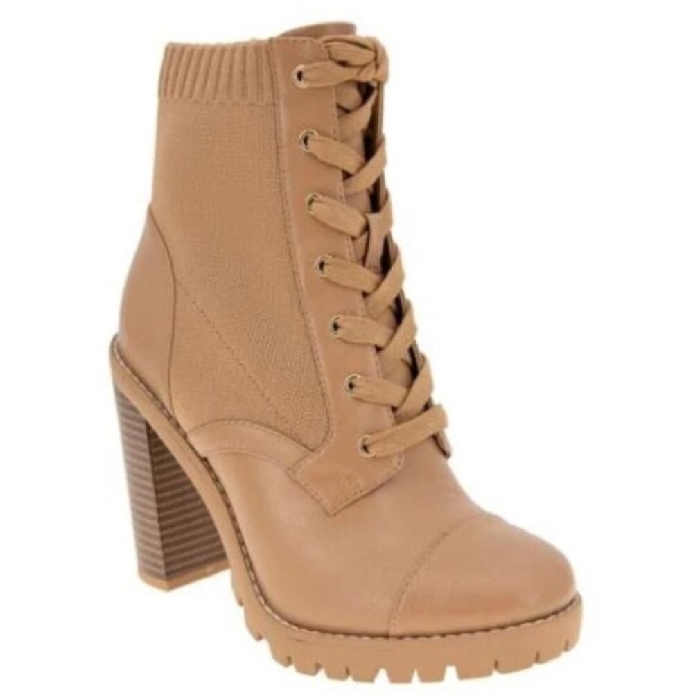 BCBGeneration PILAS Women's Block Heel Lug Sole Lace-Up Booties Tan Size 11 NIB